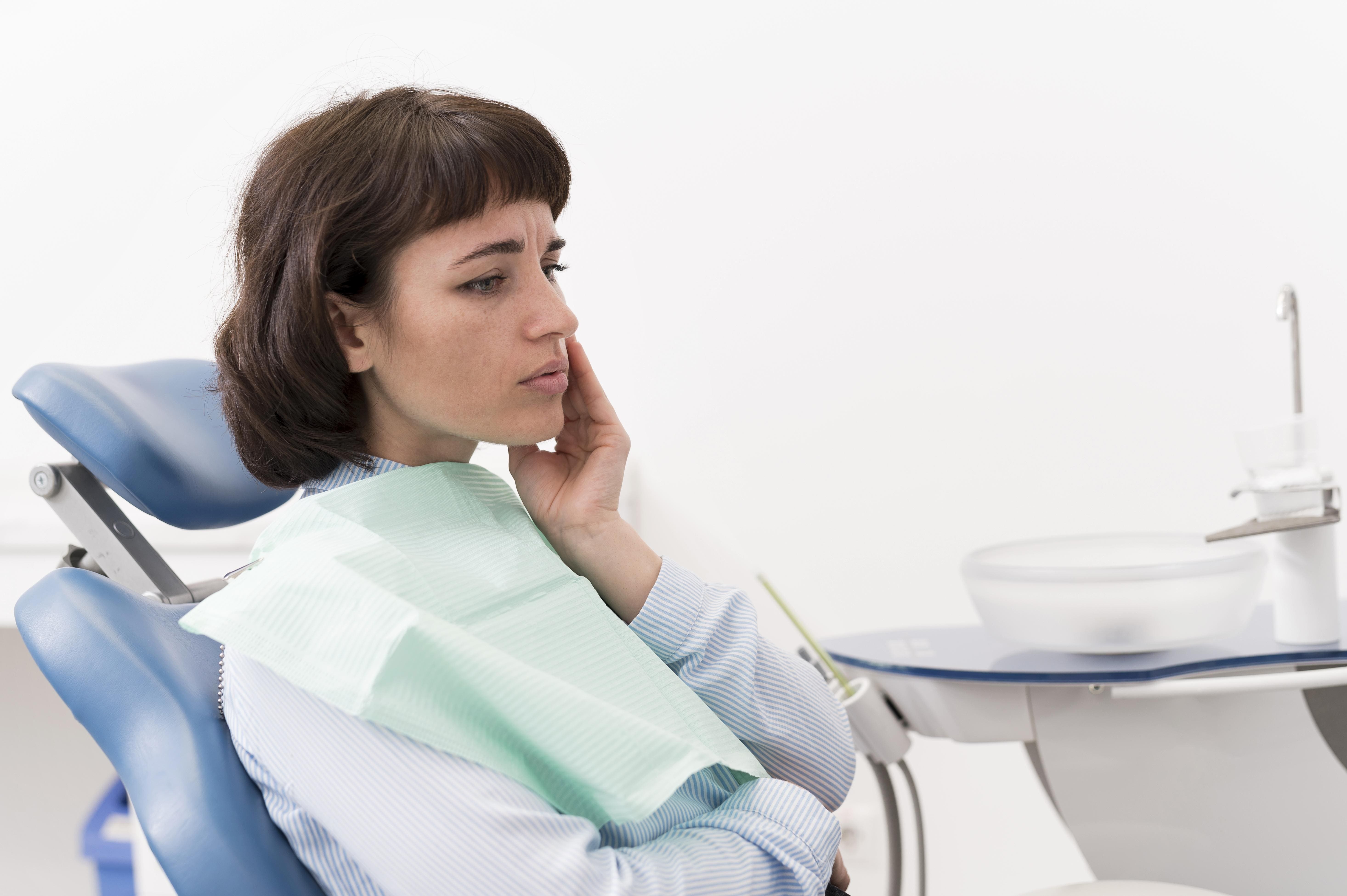 Primeros auxilios dolor dental - Tratamiento emergencia Lima